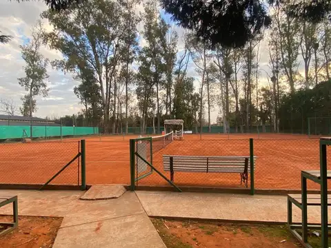 Casa 6 ambientes con 3 baños
