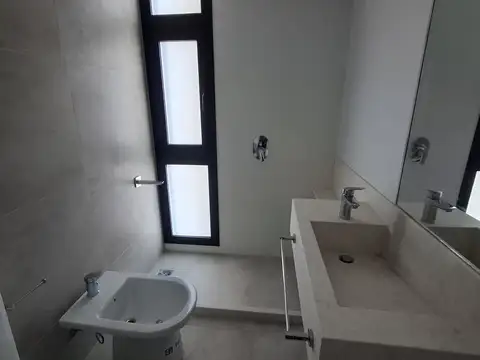 Departamento en Alquiler con 1 cocheras