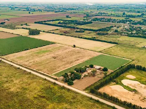 Campo en Fighiera con Casa quinta y Galpones