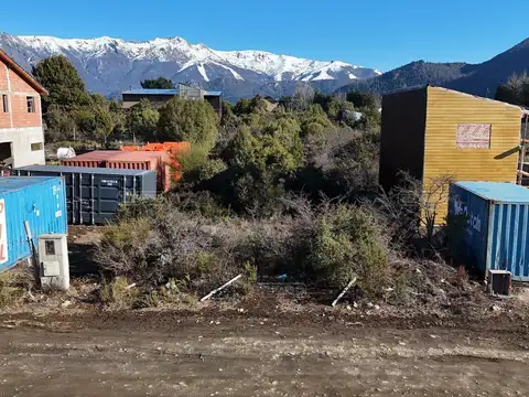 Terreno entre cerros