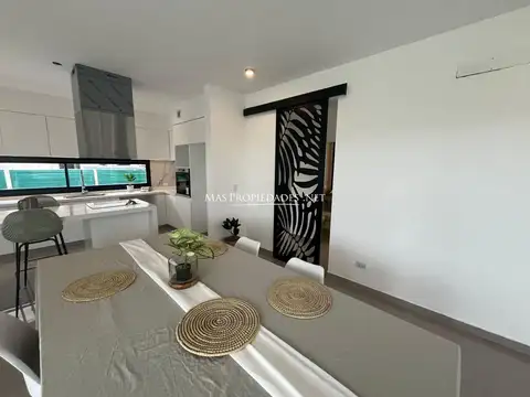 Casa en Venta al Oeste