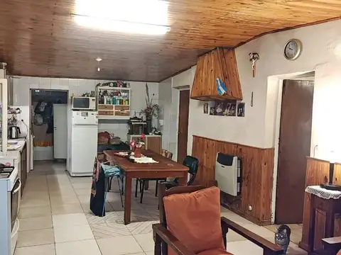 Casa 5 ambientes con 2 baños