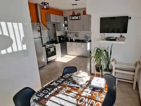 Depto Tipo Casa en Venta de 3 ambientes