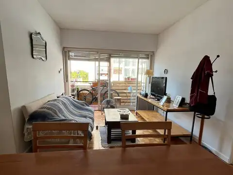 Luminoso 4 ambientes con baulera en ubicacion estrategica