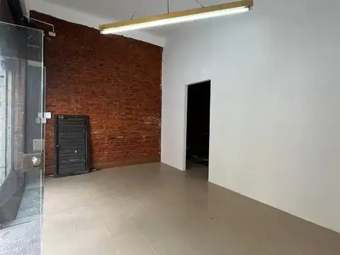 SAN CRISTÓBAL - San José 1000 - Local comercial con sotano!