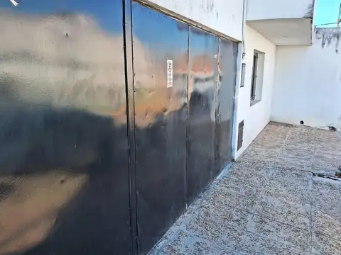 VENTA DE CASA POR CALLE ITUZAINGO - ZONA CARCEL