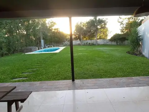 Casa 10 ambientes con 3 baños