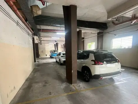 VENTA DOS COCHERAS CUBIERTAS CABALLITO