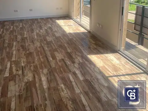 Venta de Departamento 3 ambientes tipo triplex frente a Panamericana Ramal Pilar, Pilar Centro