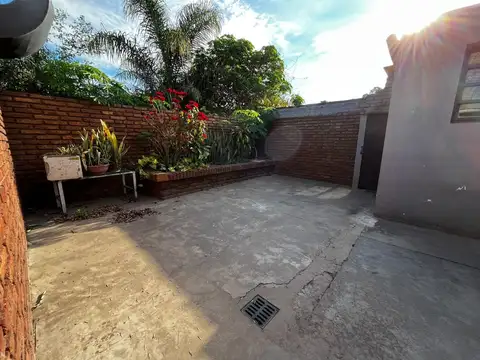 Casa 4 ambientes con 1 baño