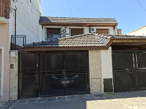 VENTA DE DUPLEX 4 AMBIENTES EN RAMOS MEJIA