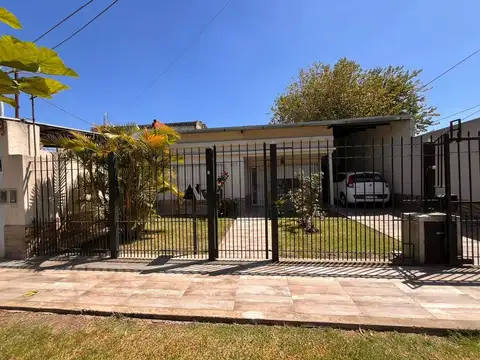 VENTA CASA 3 AMB. VILLA TESEI. PERMUTA