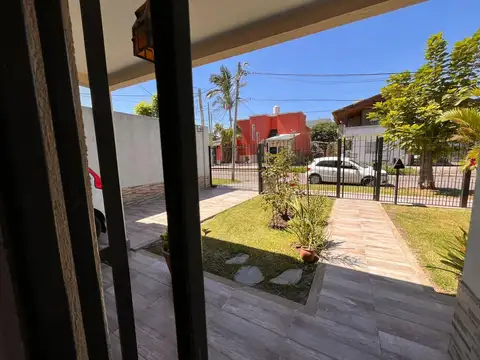 VENTA CASA 3 AMB. VILLA TESEI. PERMUTA