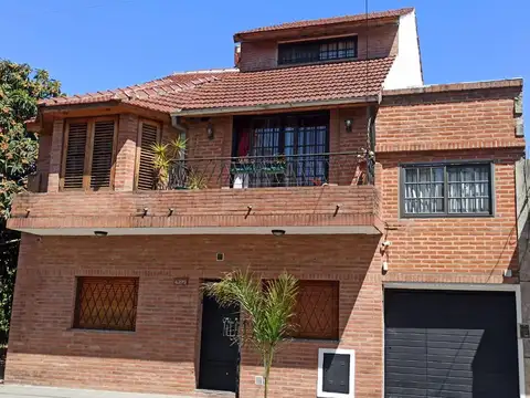Casa Multifamiliar en Venta | Tablada | En Dos Plantas