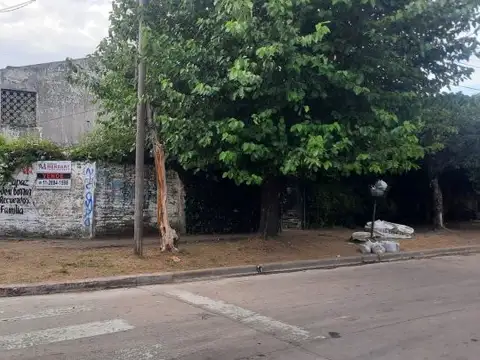 Venta de Terreno en Castelar Sur.