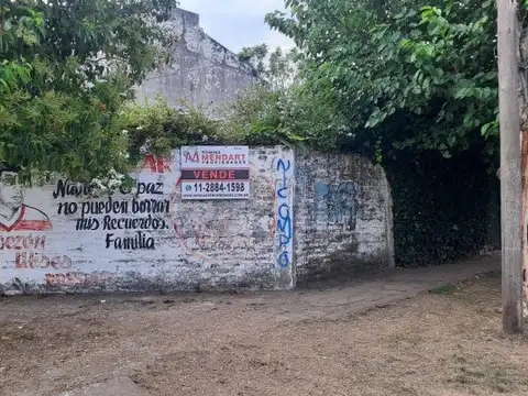 Venta de Terreno en Castelar Sur.