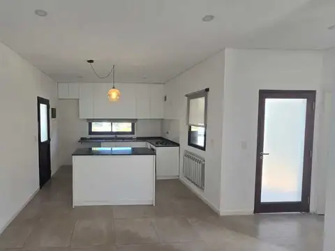 Casa de 4 ambientes con pileta en San Alfonso, Pilar del Este, Pilar, GBA Norte
