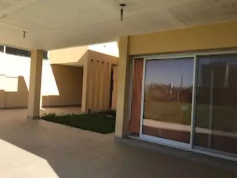 Casa en Venta en Roldan, USD 135.000