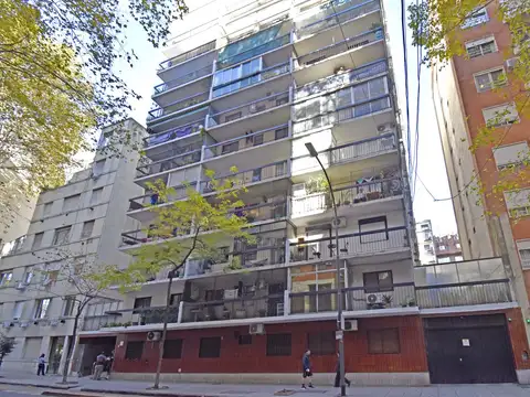 11 De Septiembre De 1888 2100, Piso 6