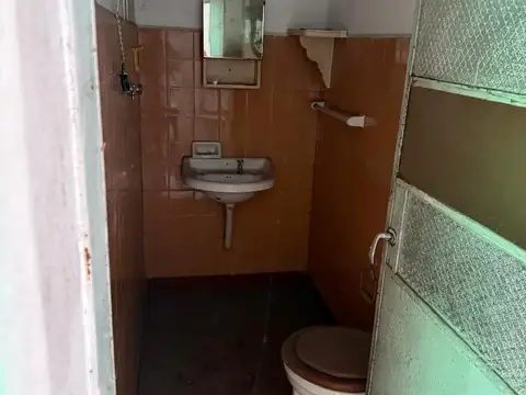 Casa 2 ambientes con 1 baño