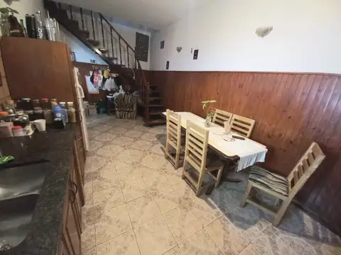Casa 3 ambientes con 2 baños