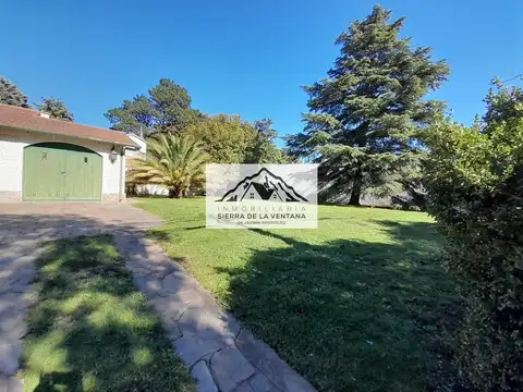 Casa en Venta con 2 cocheras