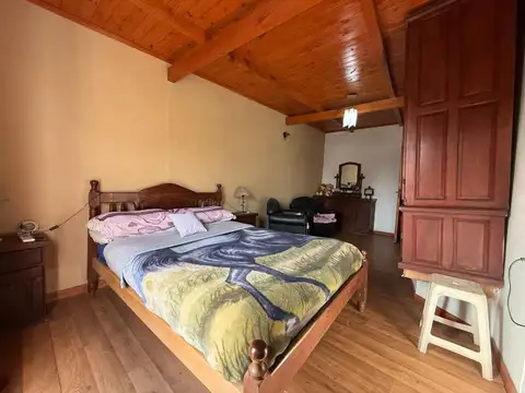 Se VENDE casa de 3 dorm. con pileta en Santo Tomé
