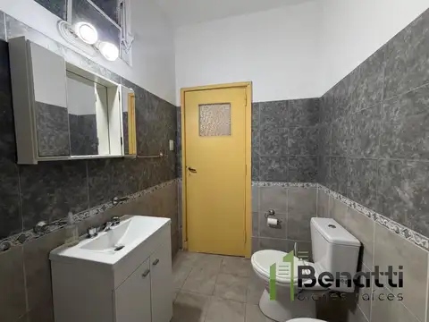 PH 2 amplios ambientes tipo casa con patio y terraza propio