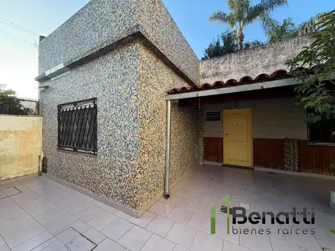 PH 2 amplios ambientes tipo casa con patio y terraza propio