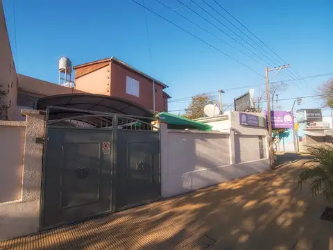 Casa 6 ambientes con 1 baño