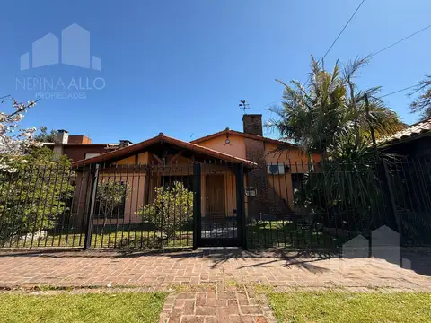 Venta Casa 5 Ambientes en Castelar Norte