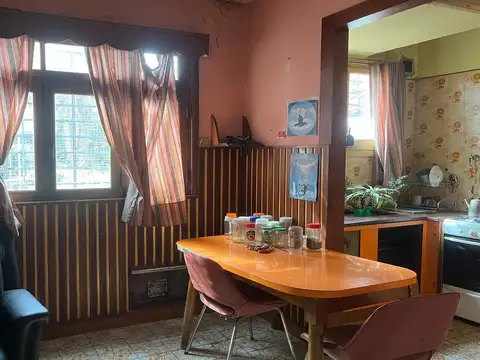 Casa 3A  Garaje, Fondo libre A Refaccionar Carrasco 767