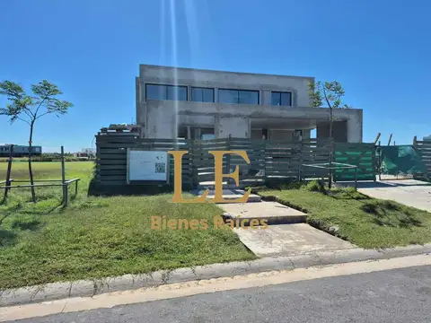 Venta casa Premium Barrio Amarras, Puertos del lago. Escobar