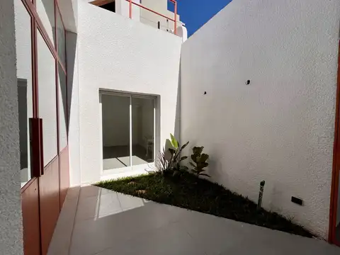 Depto Tipo Casa 4 ambientes con 1 baño