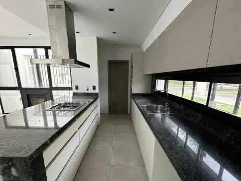 Casa en Alquiler A Estrenar