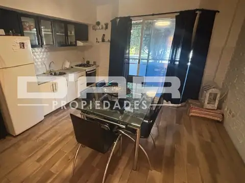 Hermoso Ph De 2 Ambientes Al Frente Con Pequeño Patio - Pje. Catania 5400