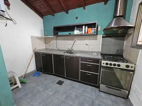 Depto Tipo Casa en Alquiler con 1 cocheras