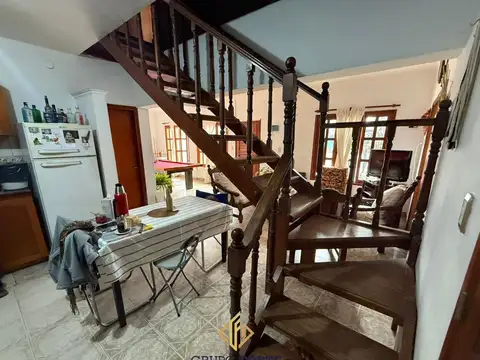 Casa 6 ambientes con 3 baños