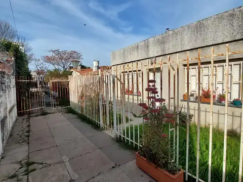 Casa interna de 2 Dormitorios.