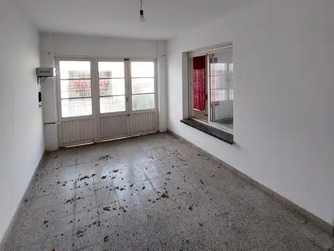 Casa interna de 2 Dormitorios.