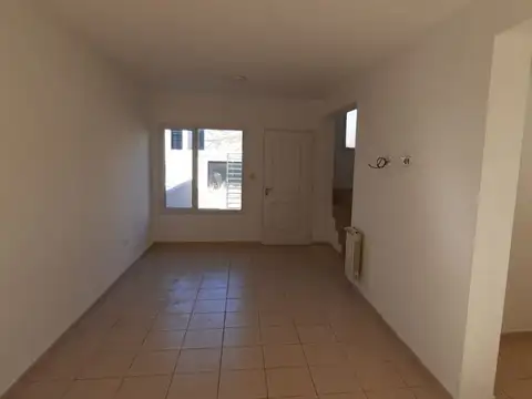 Casa en Alquiler en Neuquen, $ 1.600.000