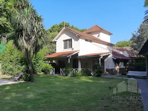 VENTA CASA QUINTA 5 AMBIENTES EN VILLA UDAONDO PARQUE LELOIR
