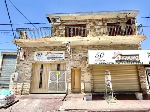 Casa con Patio, dos Terrazas y Balcón