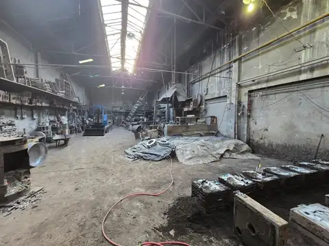 Galpon en Venta en Mataderos, USD 260.000