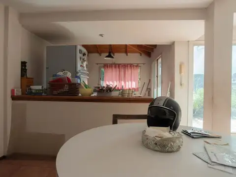 Casa 7 ambientes con 5 baños