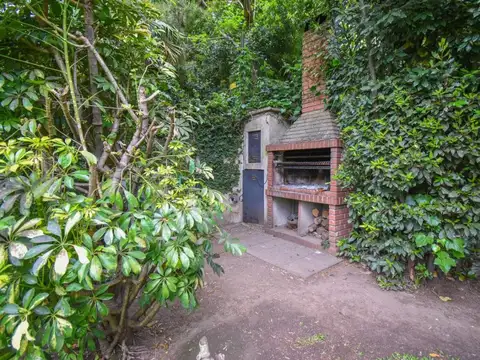 Venta Casa en 2 plantas en San Isidro gran terreno