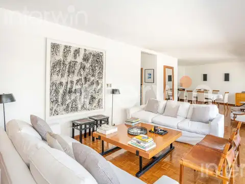 Departamento - 5 Ambientes con dependencias - balcón, baulera, cochera - Recoleta - VENTA