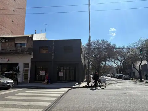 Local en alquiler en esquina, Rosario, Echesortu.