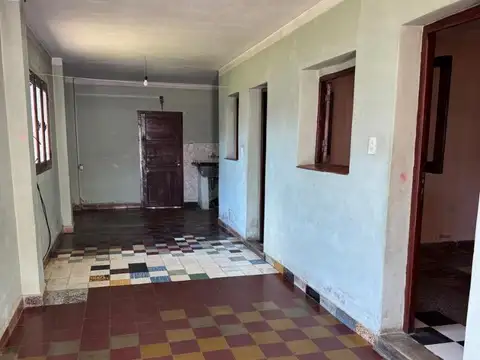 Casa en Alquiler con 1 cochera