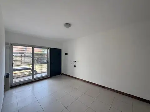 Capilla Del Señor 900, Piso Pb